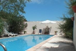 Chambre D'hotes Avec Jardin Et Piscine..
