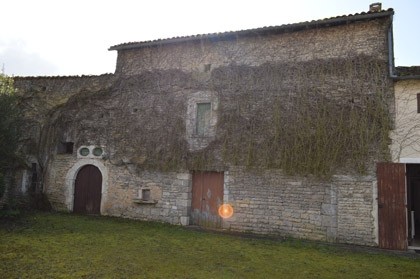Town property with large outbuildings.. - 2
