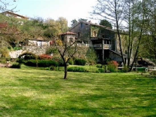 4 Bedroom Former Mill with a Pool