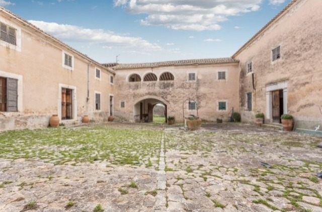 Beautiful Historic Finca Located In.. - 2