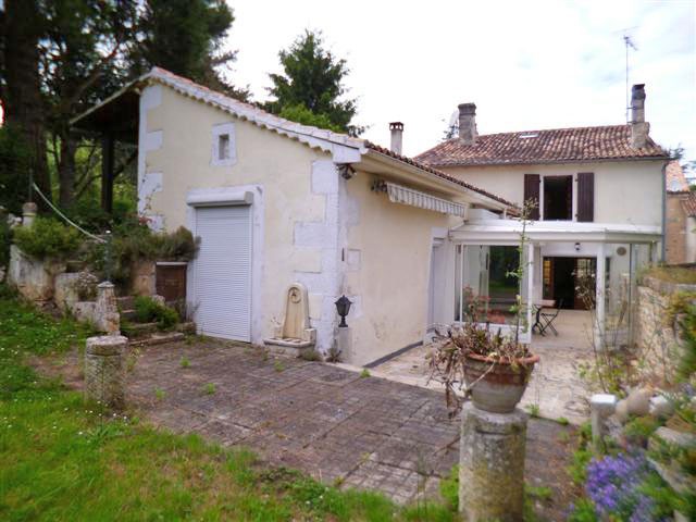 Four-Bedroom House With Garden For Sale.. - 2