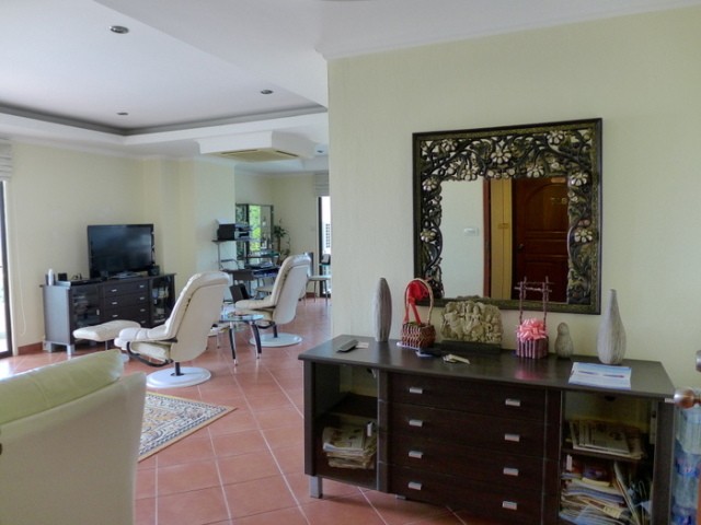 1 bedroom condo with sea-view from both.. - 2