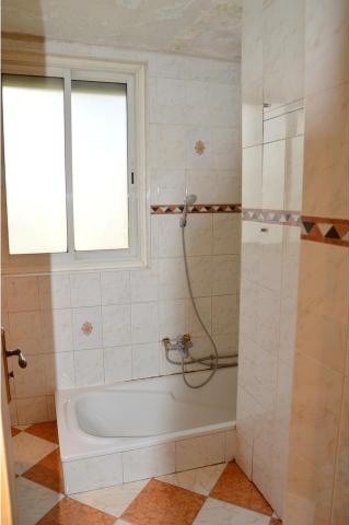 Two bed in great central location - 2