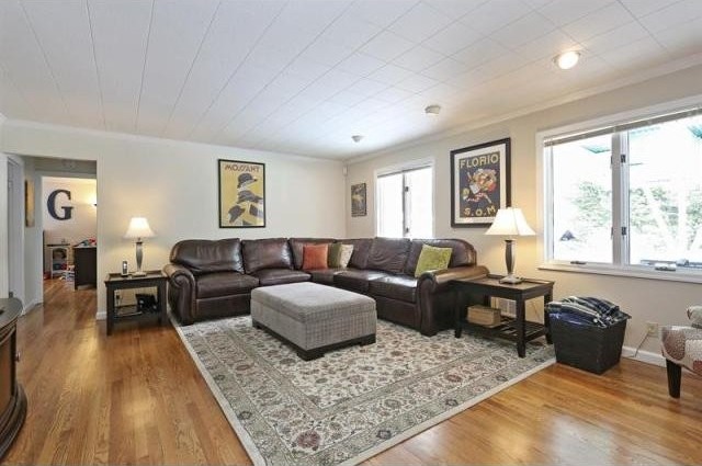 3 bedroom Residence For Sale: Cortlandt.. - 2