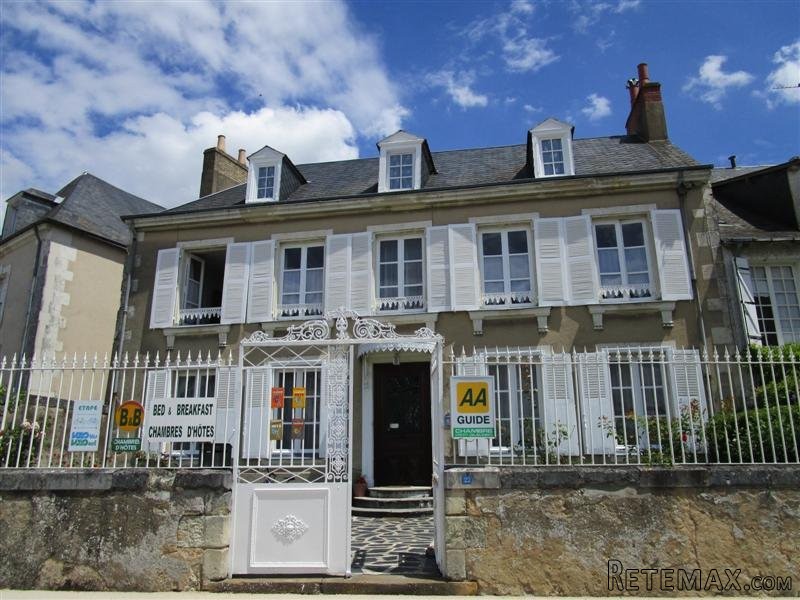6 Bed B&B In Market Town For Sale