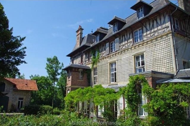 9 bedroom Character For Sale: 14400..