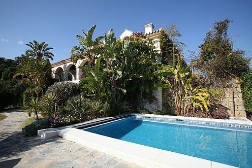 4 Bedrooms - Villa - Malaga - For Sale