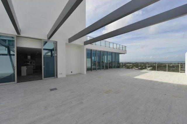 7 bedroom Flat For Sale: 360 OCEAN DR #.. - 2