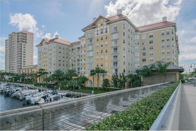 3 bedroom Property For Sale: 700 SOUTH..