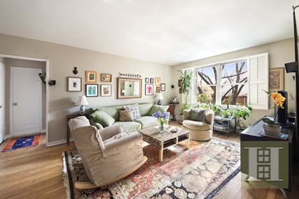 1 bedroom Apartment For Sale: 220..