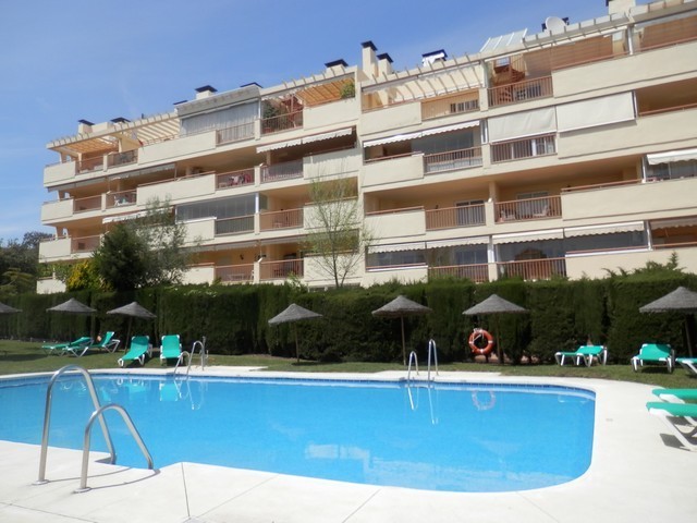 1 Bed Apartment for sale in Calahonda