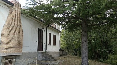 Large detached property which cold be..