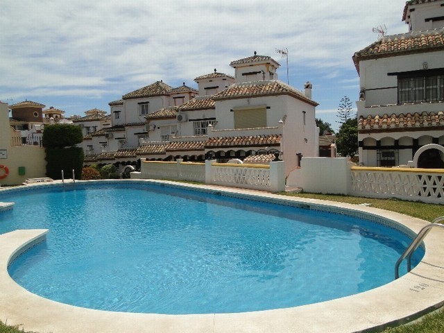 1 Bed Apartment for sale in Calahonda