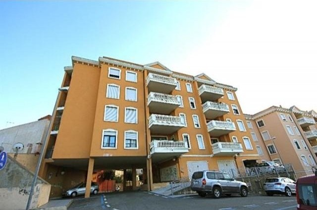 3 Bedrooms - Apartment - For Sale