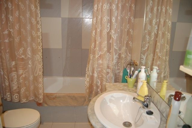 4 Bedrooms - Apartment - Girona - For.. - 2
