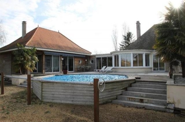 5 bedroom Villa For Sale: 86000.. - 2