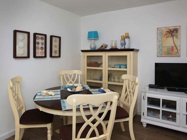 Apartment/townhouse - Delaporte Point.. - 2