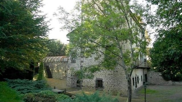 4 bedroom Castle For Sale: 63000.. - 2