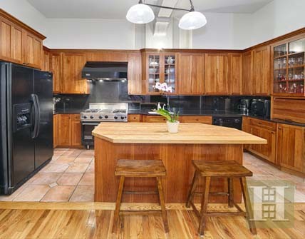3 bedroom Apartment For Sale: 722.. - 2