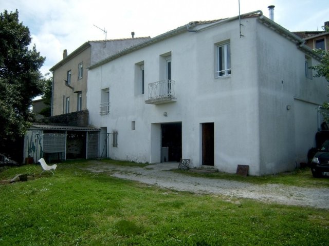 Axis-Carcassonne Limoux, Village House..