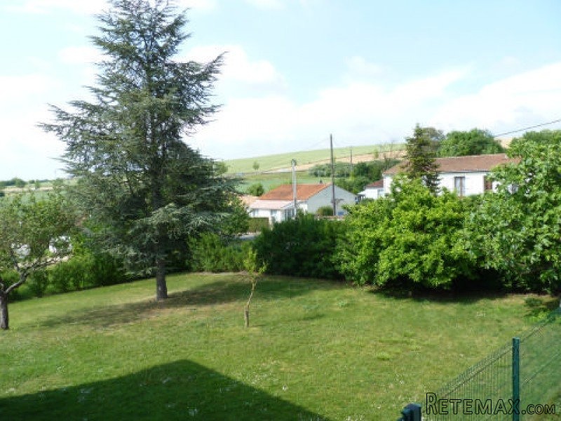 Well Renovated 3 Bedroom Stone House.. - 2