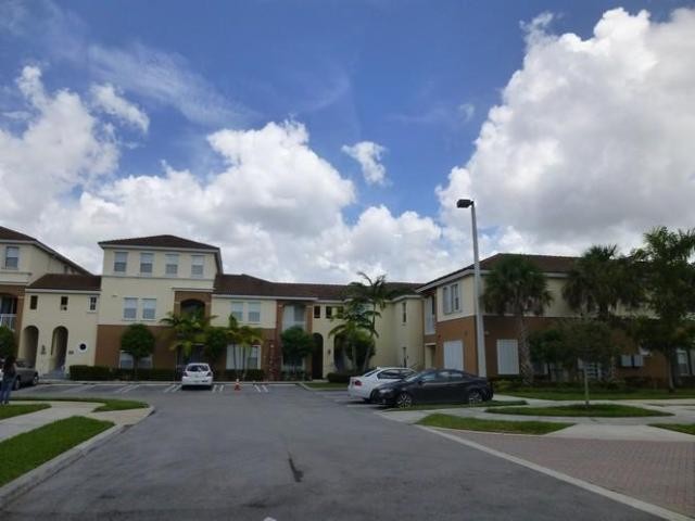 3 bedroom Flat For Sale: Miami 33172 - 2
