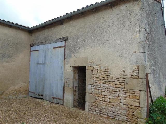 2 bedroom House For Sale: 86180.. - 2