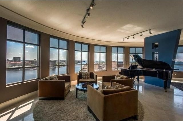 3 bedroom Property For Sale: 275.. - 2