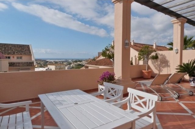 Exceptional Apartment in Nueva Andalucia - 2