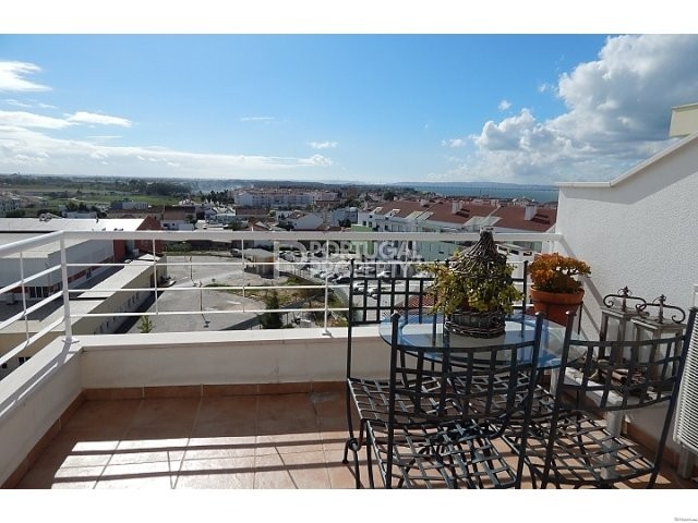 Beautiful Apartment In Alcochete