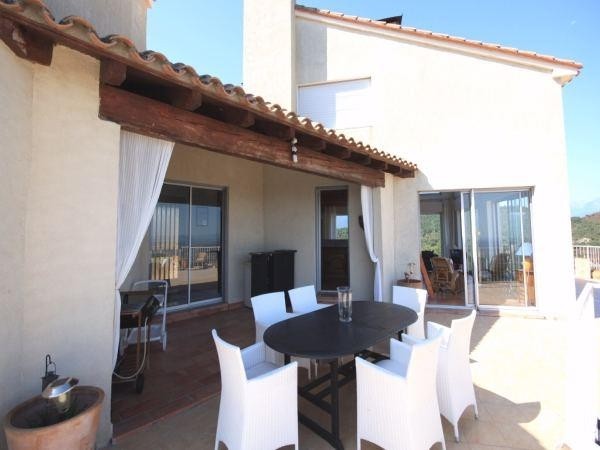 Superbe Villa Avec Vues Imprenables Et.. - 2