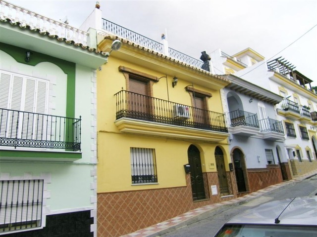 Apartment - Nice cosy 3 bedroom, 2..