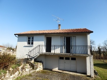 Village house with basement and.. - 2