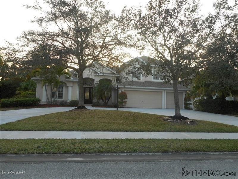 4 bedroom Detached House For Sale: 545..