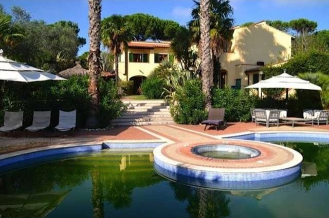 BEAUTIFUL VILLA WITH POOL