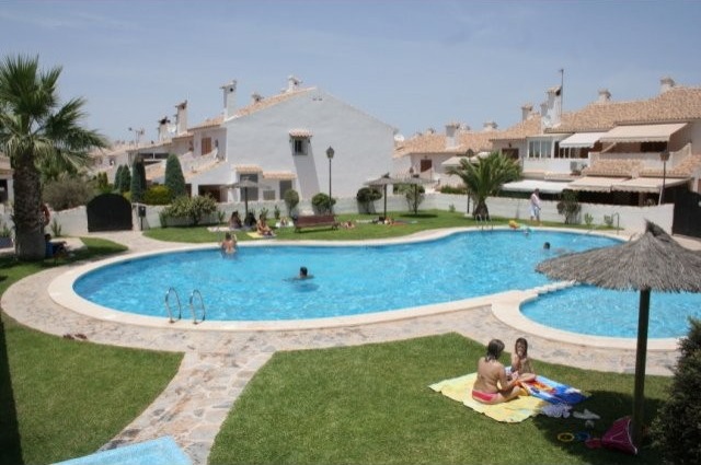 3 Bed House with Basement - 2