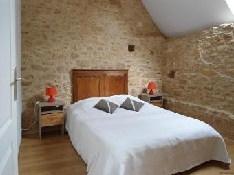 Situated In A Quiet Location And Close.. - 2