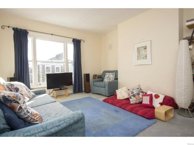 Dartmouth Park Road, NW5 - 2