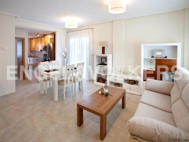 Beautiful townhouses in a private..