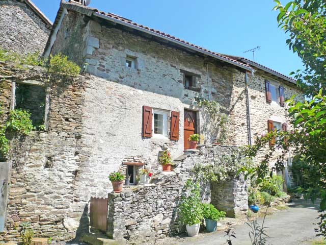 Limousin Cottage With 850 m2 Garden - 2