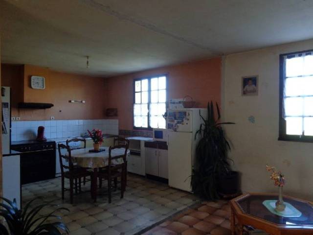 House with 1.57 Hectares of Land - 2