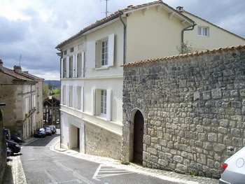 Beautifully Restored Village House - 2