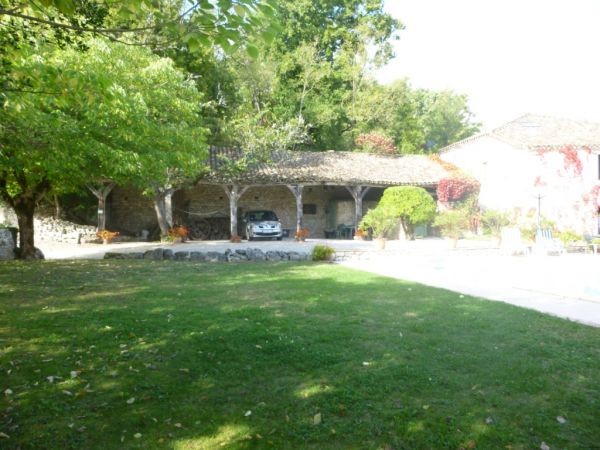 House with Guest Cottage a Swimming Pool - 2