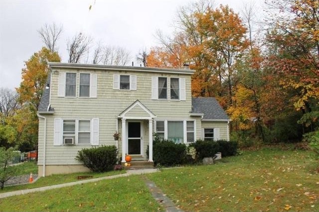 3 bedroom Residence For Sale: Millwood..