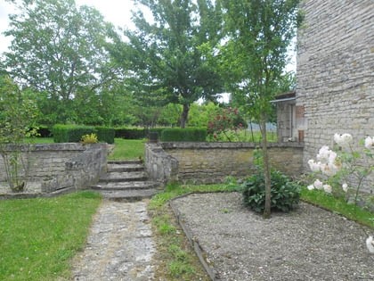 Beautiful town property with gorgeous.. - 2