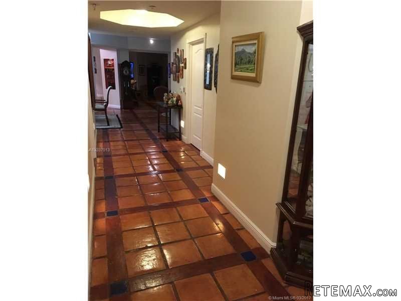 3 bedroom Flat For Sale: 10750 NW 66 St.. - 2