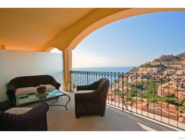 New contemporary sea view apartment - 2