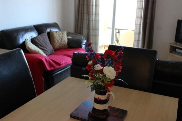 2 Bed Apartment for sale in La Duquesa