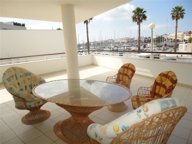 Spacious 3 Bedroom Luxury Apartment in..