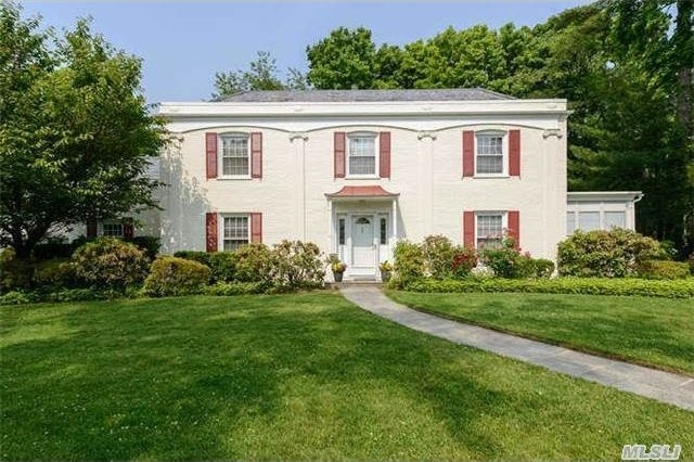 140 Remington Rd Manhasset, NY 11030